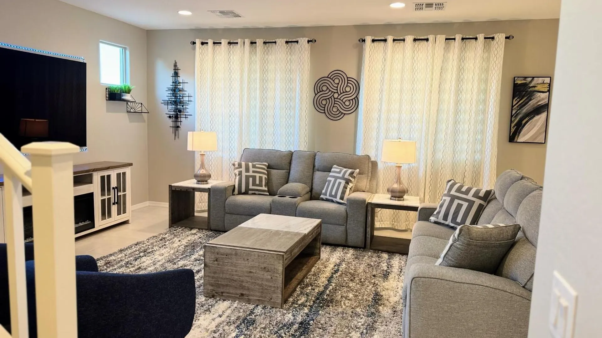 Friendly Host Near Loop 202 With Mountain Views Apartment Phoenix Homestay